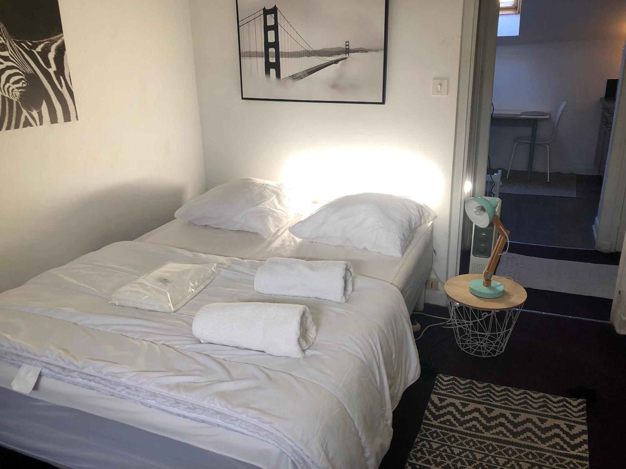 Le Victor Hugo 4 D Et Sa Pizza Offerte Apartment Aurillac Exterior photo